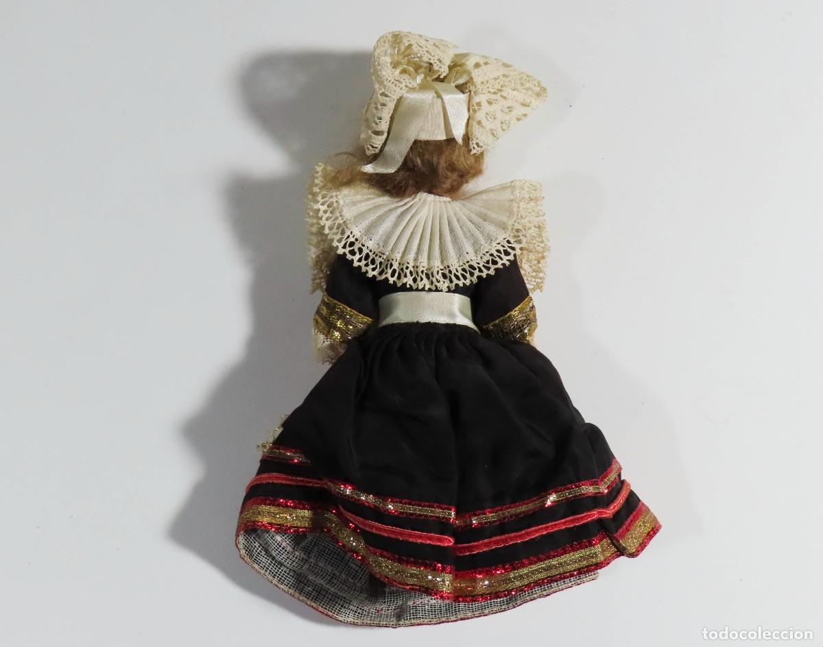 Mu&ntilde;ecas extranjeras: ANTIGUA MU&Ntilde;ECA CON LAZO ROSA - Foto 5