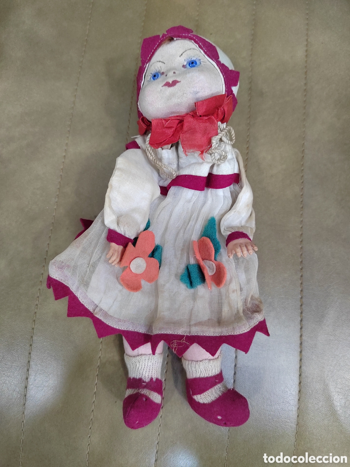 Mu&ntilde;ecas extranjeras: Antigua.mu&ntilde;eca trapo y cart&oacute;n - Foto 2