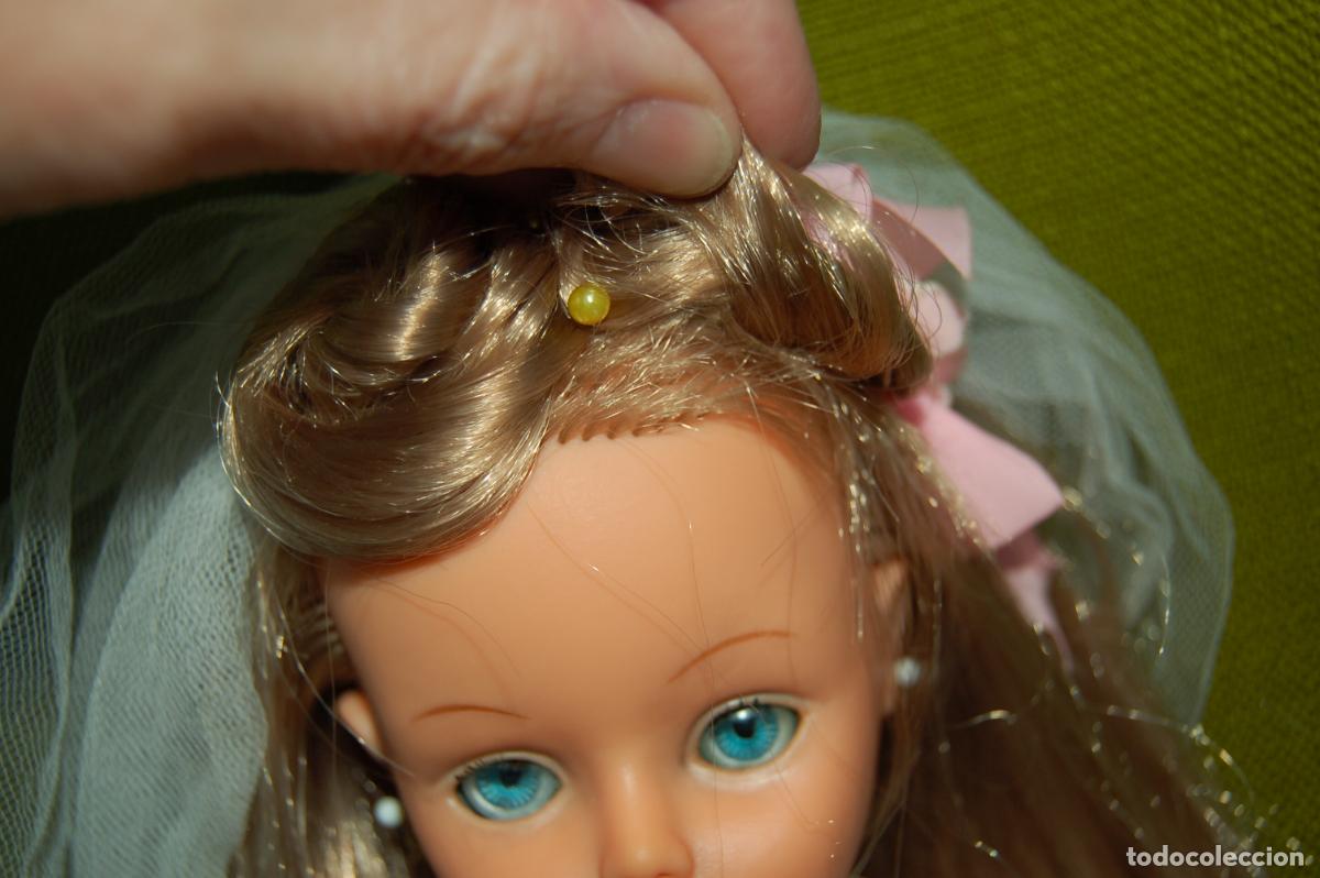 Mu&ntilde;ecas extranjeras: lote de mu&ntilde;eca cathy de bella y vestidos - Foto 5