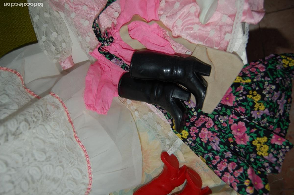 Mu&ntilde;ecas extranjeras: lote de mu&ntilde;eca cathy de bella y vestidos - Foto 7