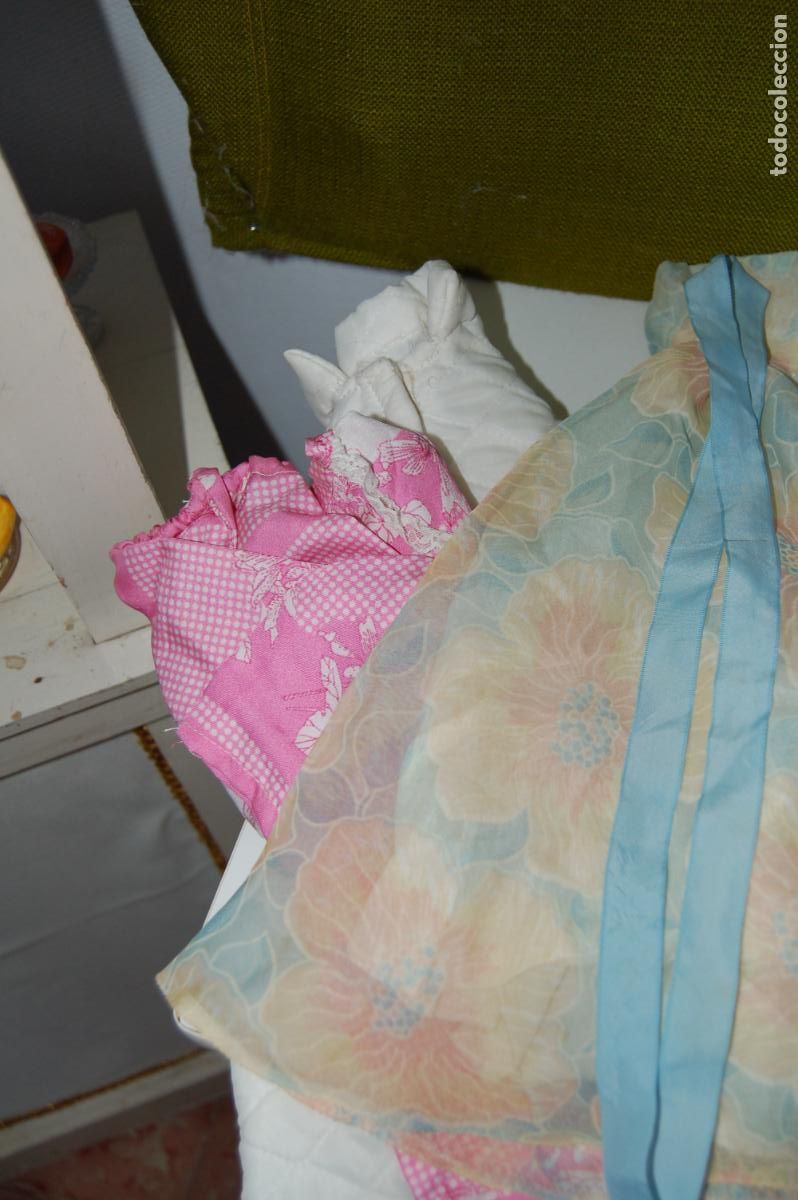 Mu&ntilde;ecas extranjeras: lote de mu&ntilde;eca cathy de bella y vestidos - Foto 9