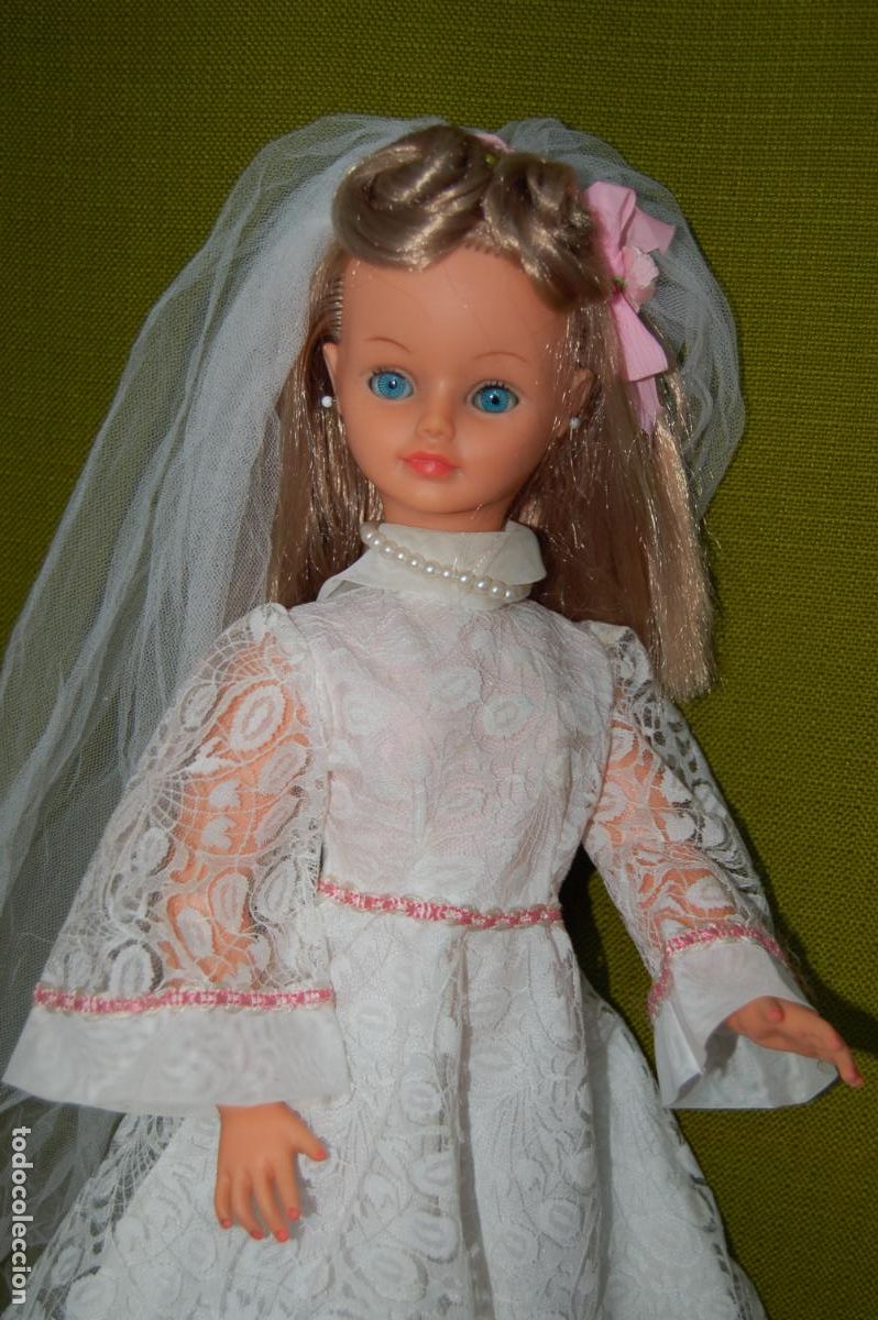 Mu&ntilde;ecas extranjeras: lote de mu&ntilde;eca cathy de bella y vestidos - Foto 12