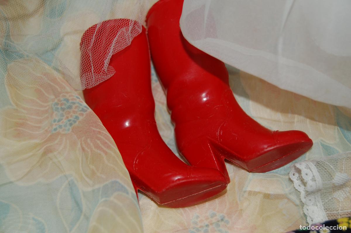 Mu&ntilde;ecas extranjeras: lote de mu&ntilde;eca cathy de bella y vestidos - Foto 13
