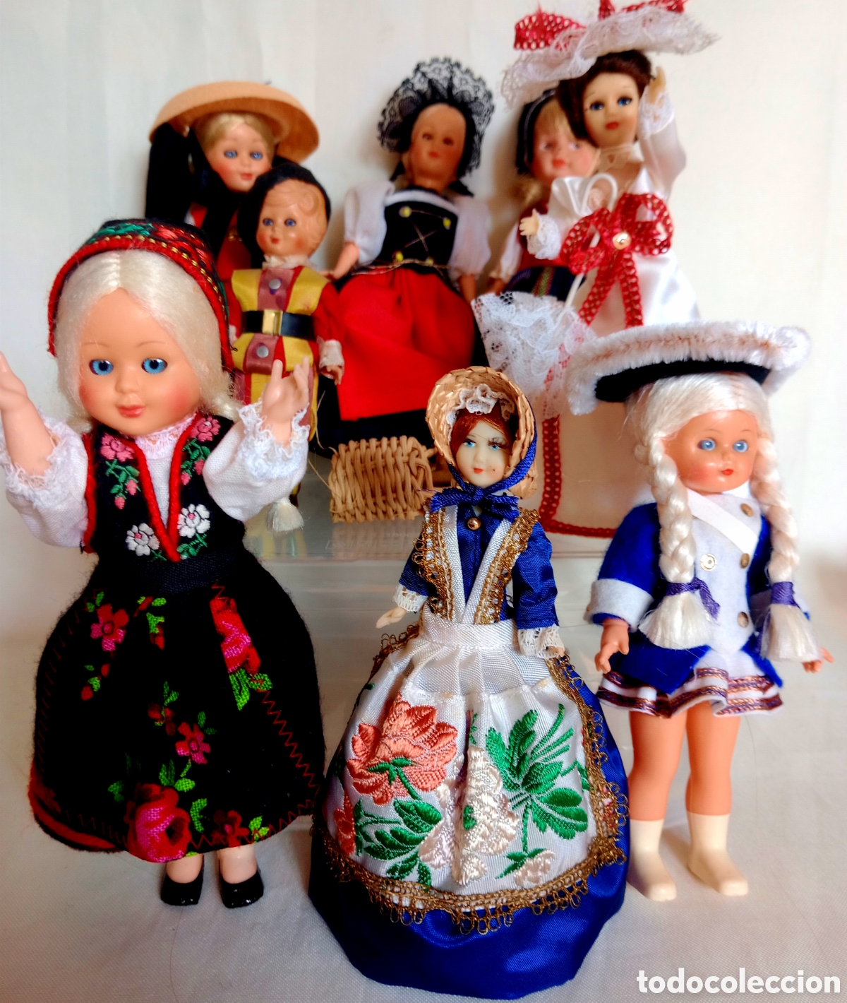Mu&ntilde;ecas extranjeras: Lote de 8 mu&ntilde;ecas antiguas - Foto 2