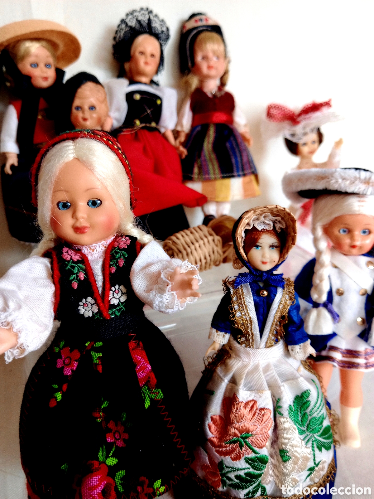 Mu&ntilde;ecas extranjeras: Lote de 8 mu&ntilde;ecas antiguas - Foto 7