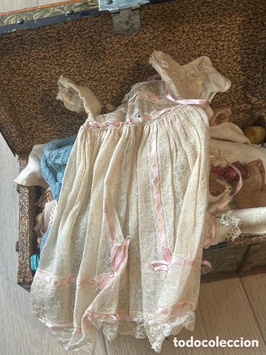 Mu&ntilde;ecas extranjeras: Caja antigua de vestido de mu&ntilde;eca - Foto 4