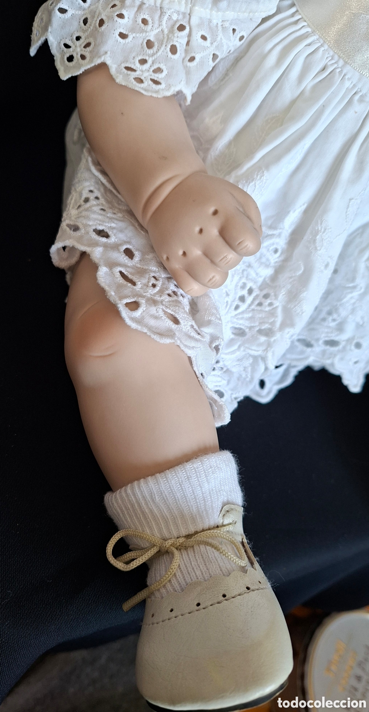 Mu&ntilde;ecas extranjeras: Mu&ntilde;eca de porcelana marca Artisan (edicion limitada) - Foto 2