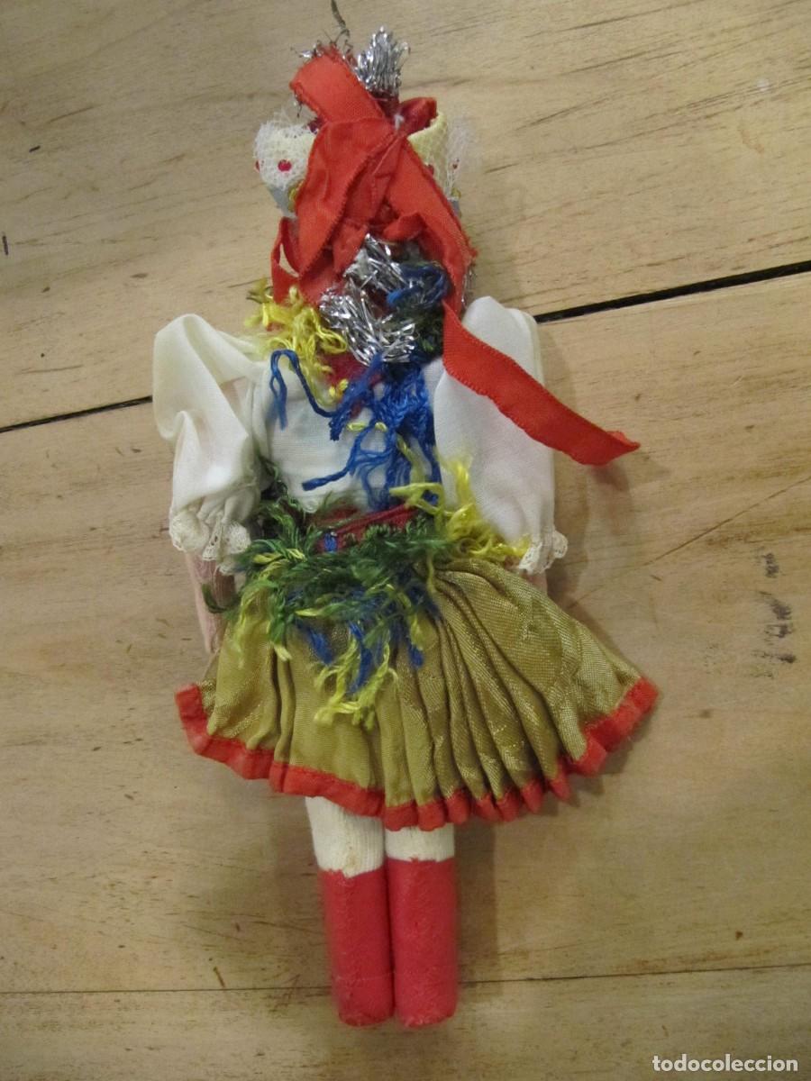 Mu&ntilde;ecas extranjeras: ANTIGUA MU&Ntilde;ECA CON TRAJE TIPICO HUNGARO - Foto 4