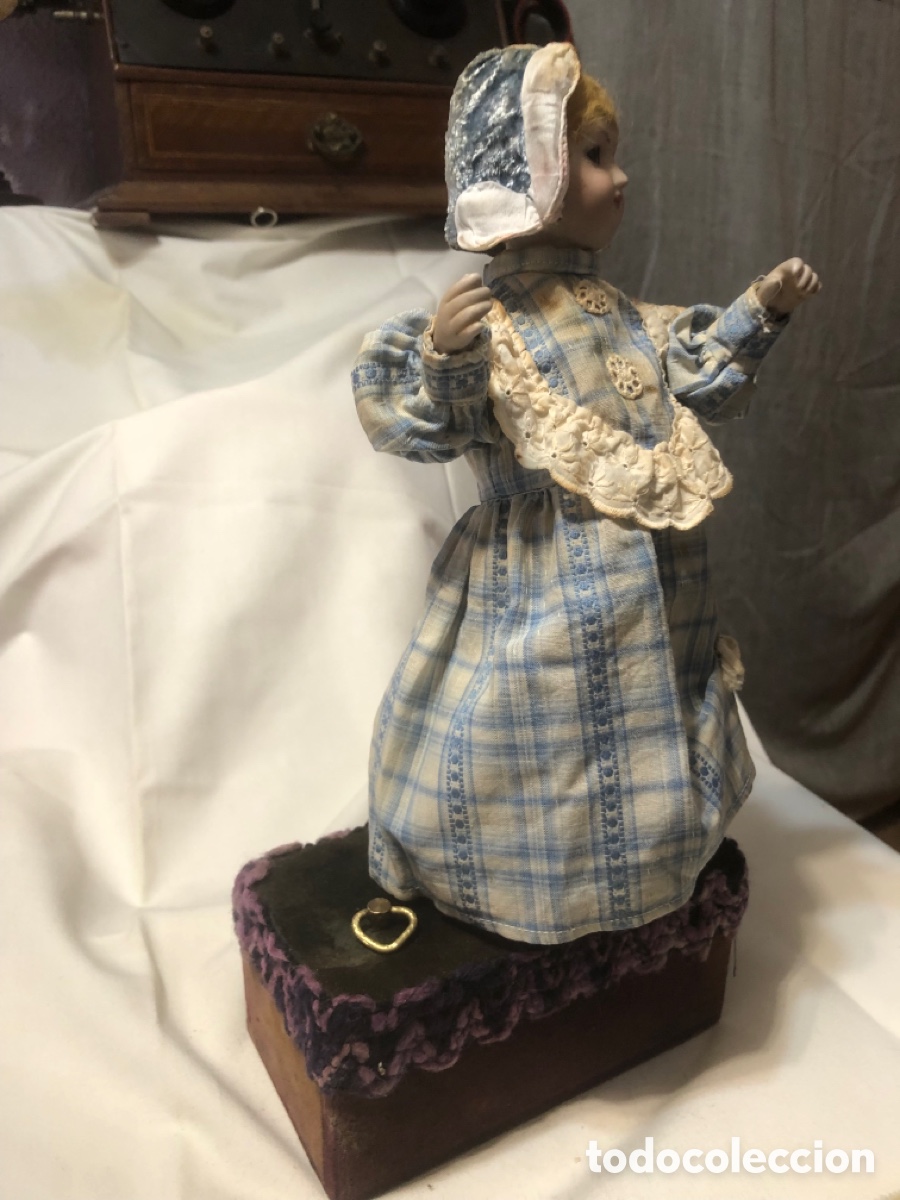 Mu&ntilde;ecas extranjeras: Mu&ntilde;eca aut&oacute;mata funcionando - Foto 3
