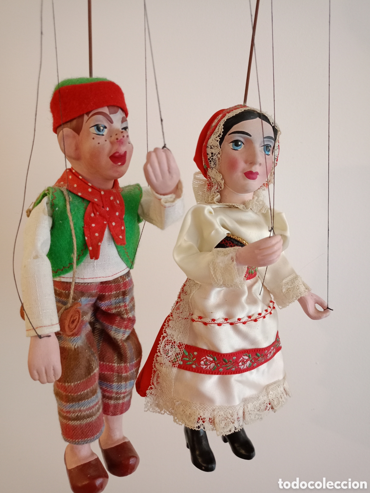 Mu&ntilde;ecas Extranjeras: Antiguas Marionetas Checas de los a&ntilde;os 40 o 50