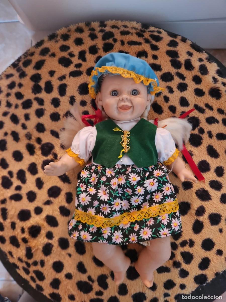 Mu&ntilde;ecas extranjeras: Mu&ntilde;eca t&iacute;pica Alsaciana a&ntilde;os 90 - Foto 1