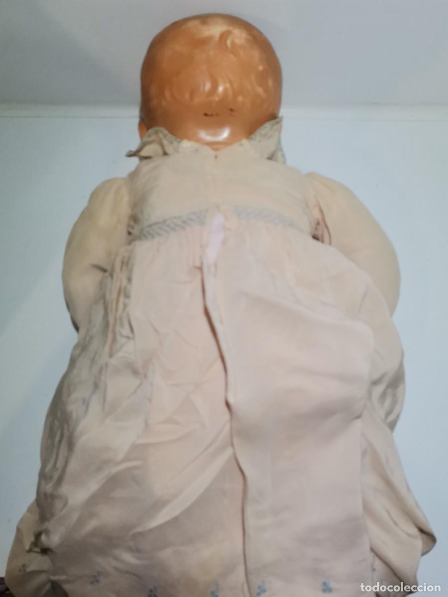 Mu&ntilde;ecas extranjeras: mu&ntilde;eca antigua de carton piedra - Foto 8