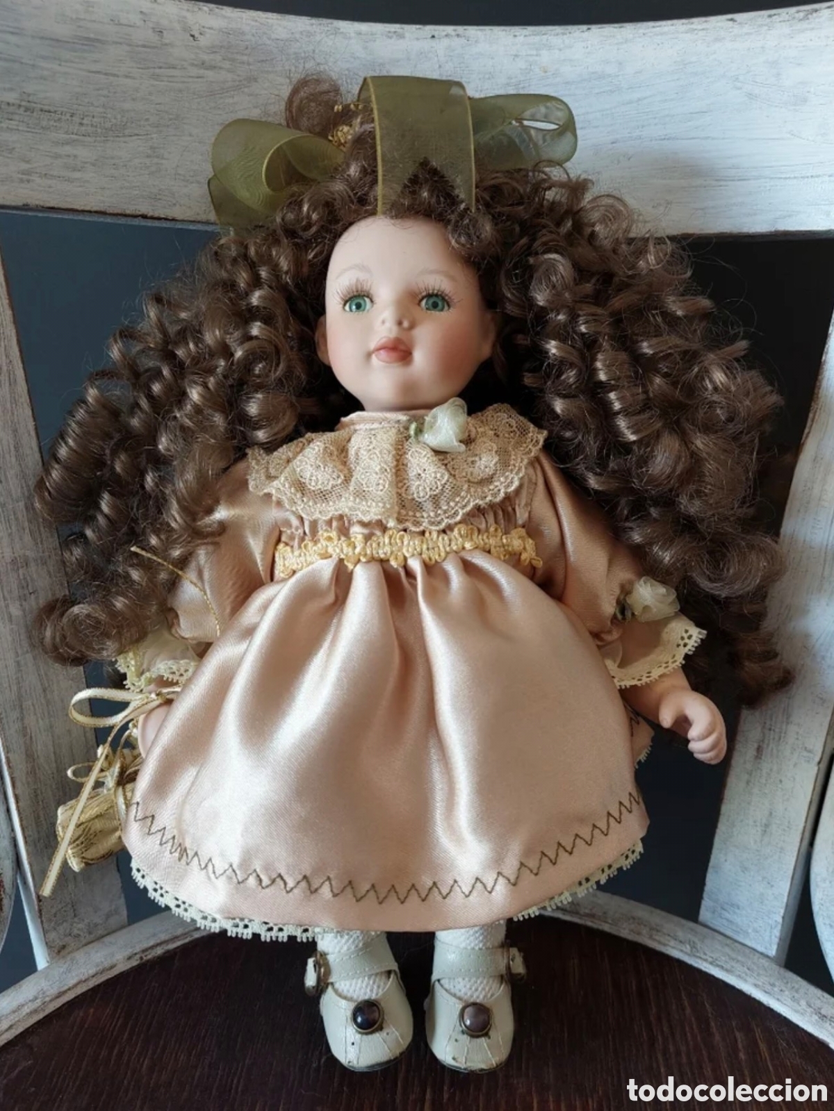 Mu&ntilde;ecas Extranjeras: Mu&ntilde;eca porcelana 30 cm