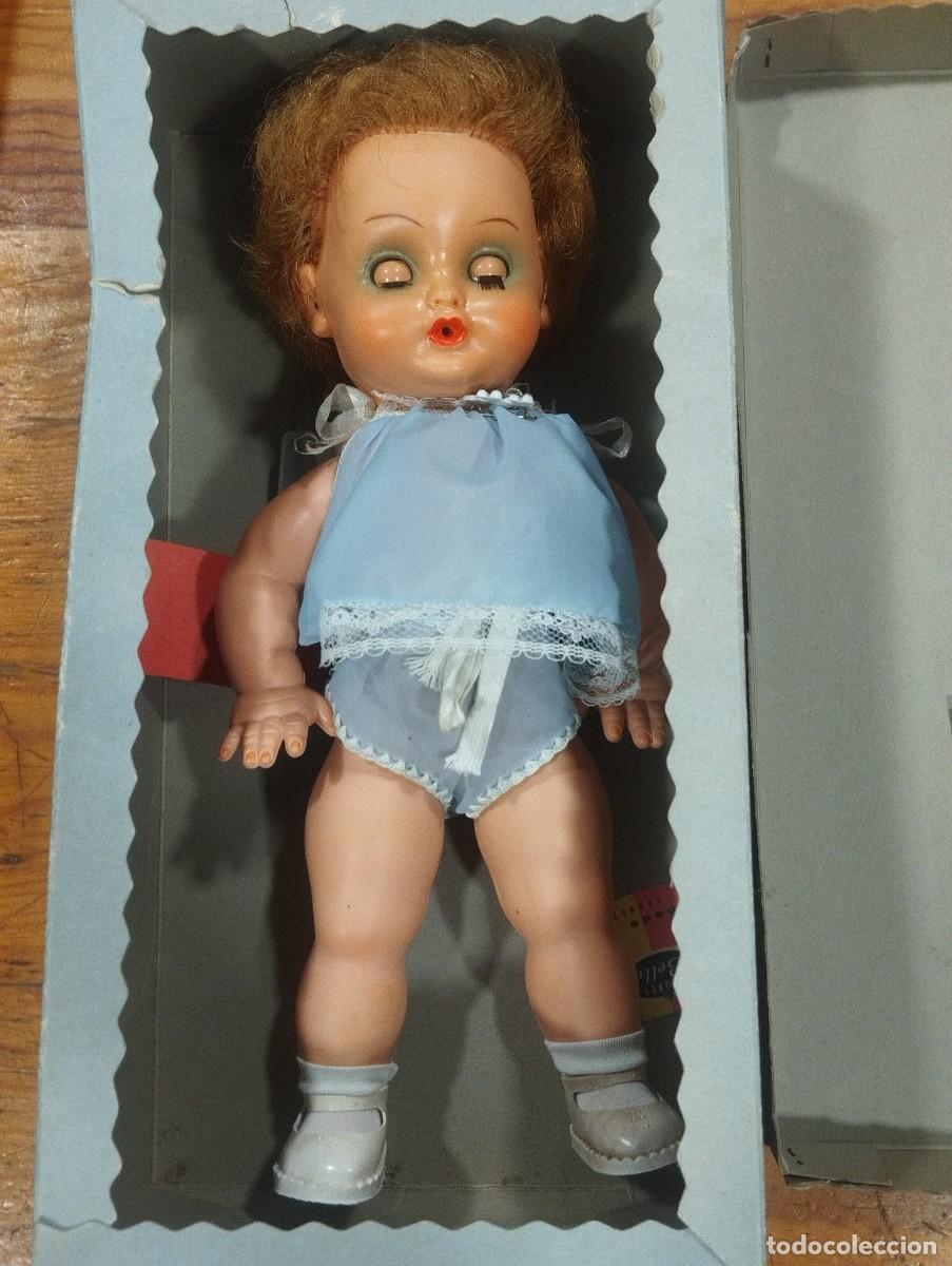 Mu&ntilde;ecas extranjeras: MU&Ntilde;ECA BELLA MADE IN FRANCE EN SU CAJA ORIGINAL.