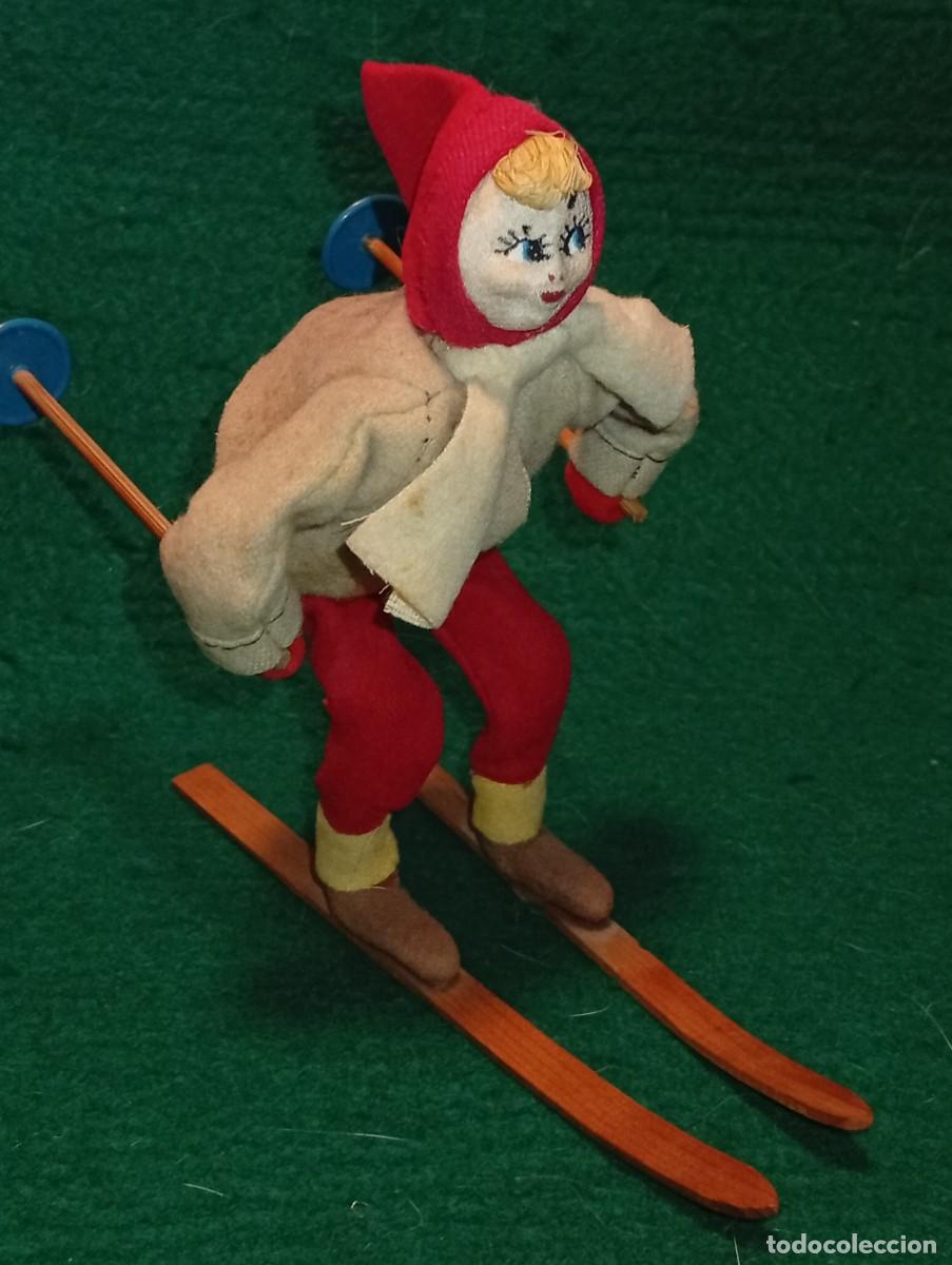 Mu&ntilde;ecas extranjeras: PRECIOSA MU&Ntilde;ECA ESQUIADORA FIELTRO ALAMBRE NAPCO JAPAN A&Ntilde;OS 50 PINTADO ESQUI SKI ROLDAN KLUMPE