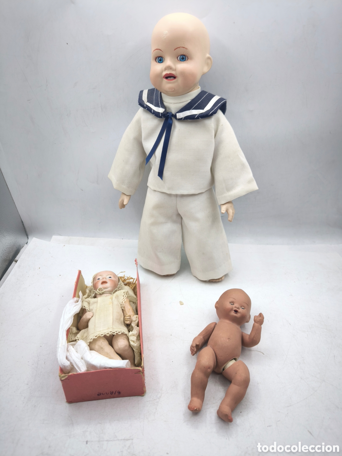 Mu&ntilde;ecas extranjeras: 3 Mu&ntilde;ecos antiguos de porcelana y barro
