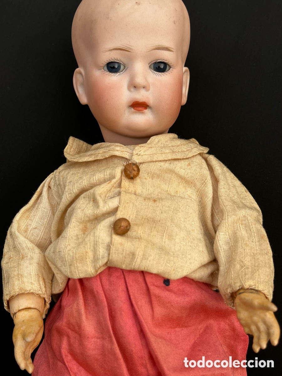Mu&ntilde;ecas extranjeras: Antigua mu&ntilde;eca de porcelana.