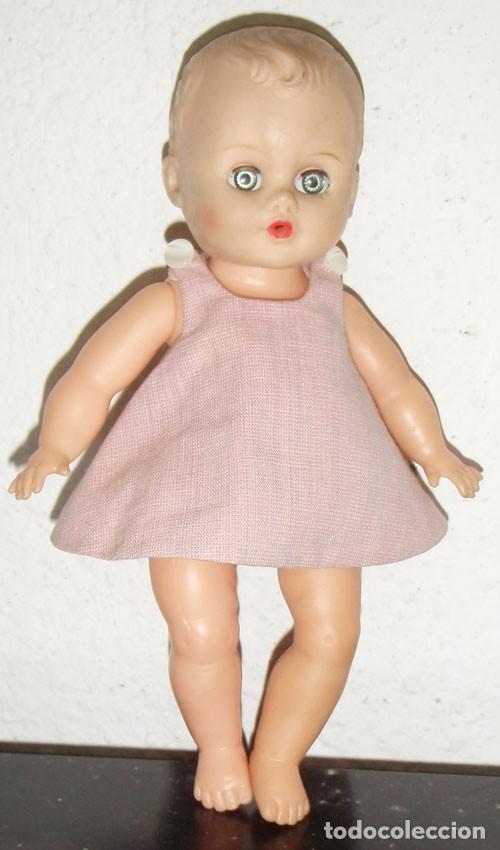 Mu&ntilde;ecas extranjeras: Mu&ntilde;eco antiguo - 18 cm