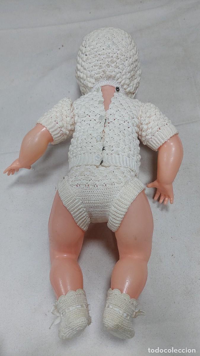 Mu&ntilde;ecas extranjeras: Antigua mu&ntilde;eca de plastico - Foto 3