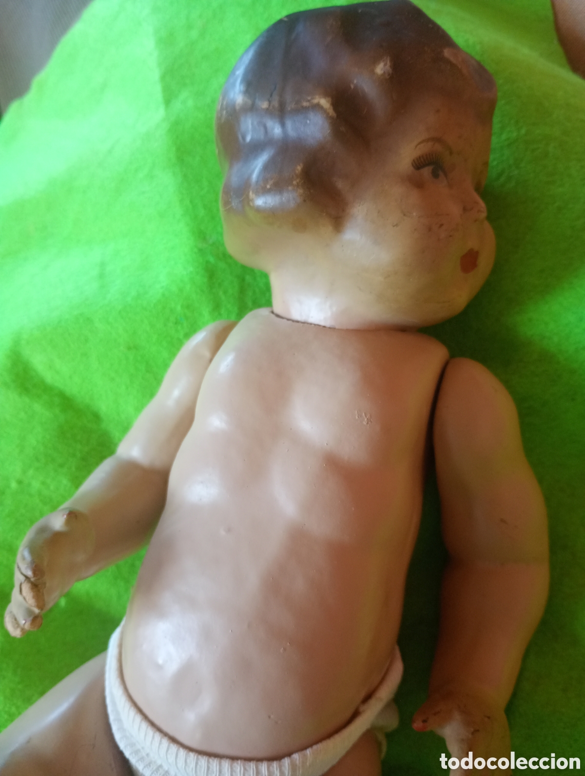 Mu&ntilde;ecas extranjeras: Antigua mu&ntilde;eca de piedra carton