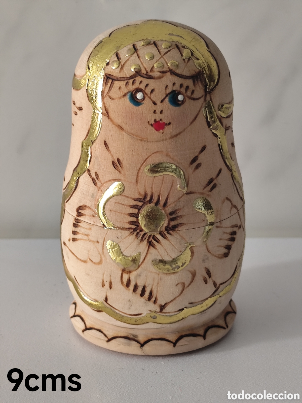 Mu&ntilde;ecas extranjeras: Conjunto de Matrioskas rusas tradicionales - 5 piezas - de madera pintada