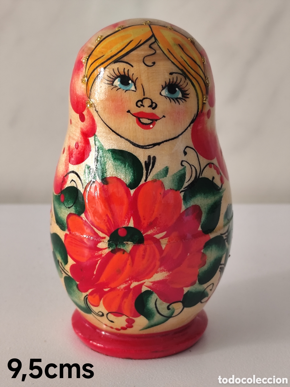 Mu&ntilde;ecas extranjeras: Conjunto de Matrioskas rusas tradicionales - 5 piezas - de madera pintada