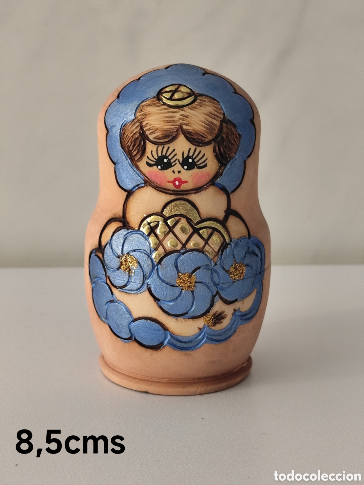 Mu&ntilde;ecas extranjeras: Conjunto de Matrioskas rusas tradicionales - 5 piezas - de madera pintada