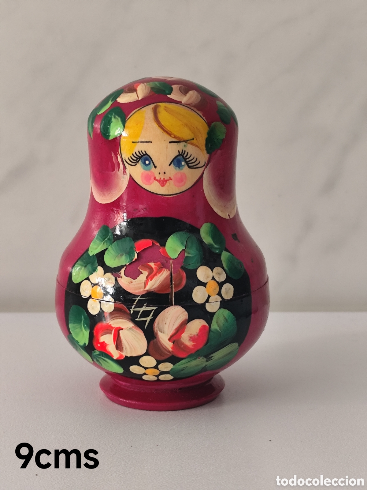 Mu&ntilde;ecas extranjeras: Conjunto de Matrioskas rusas tradicionales - 5 piezas - de madera pintada