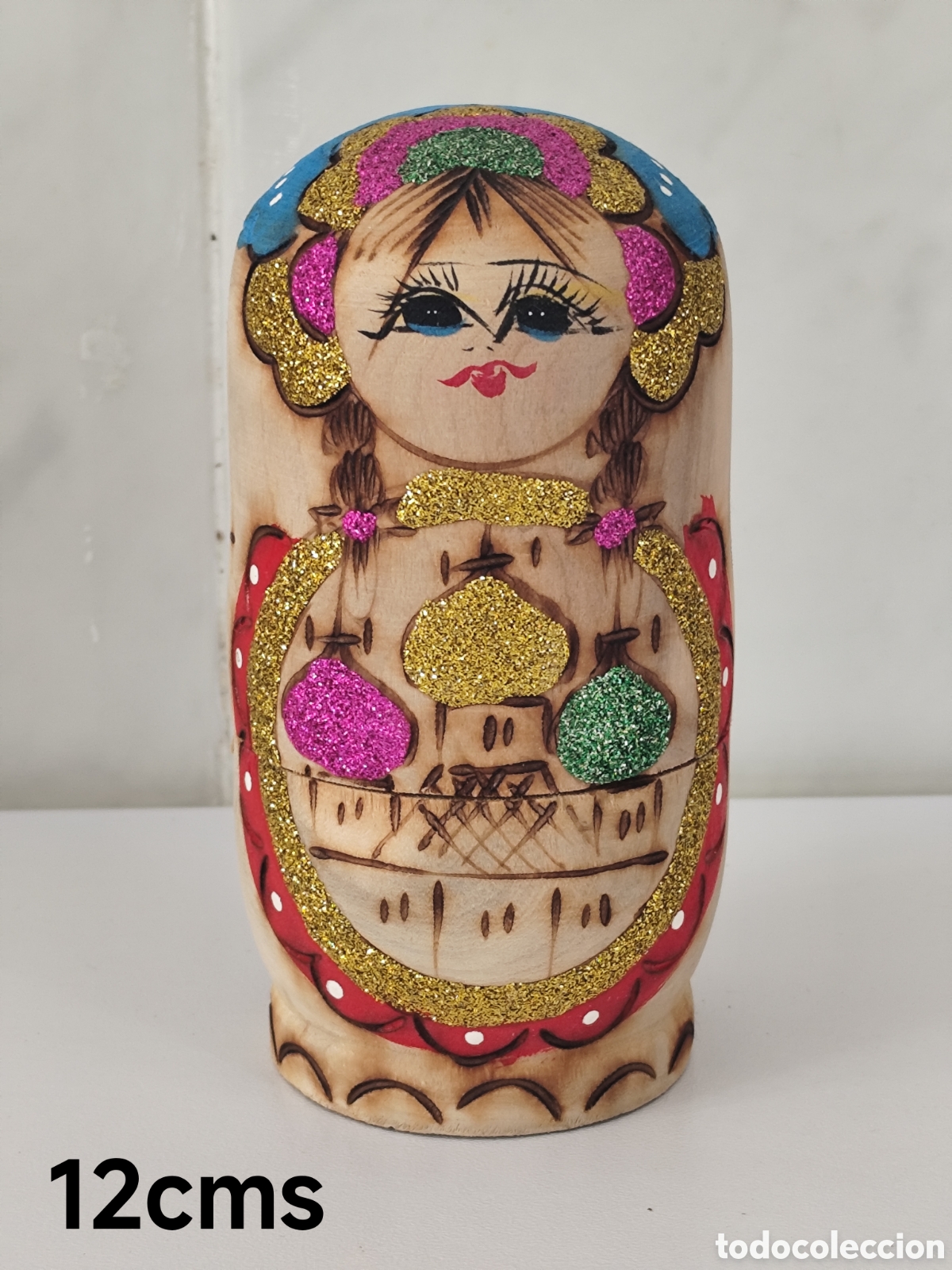 Mu&ntilde;ecas extranjeras: Conjunto de Matrioskas rusas tradicionales - 5 piezas - de madera pintada