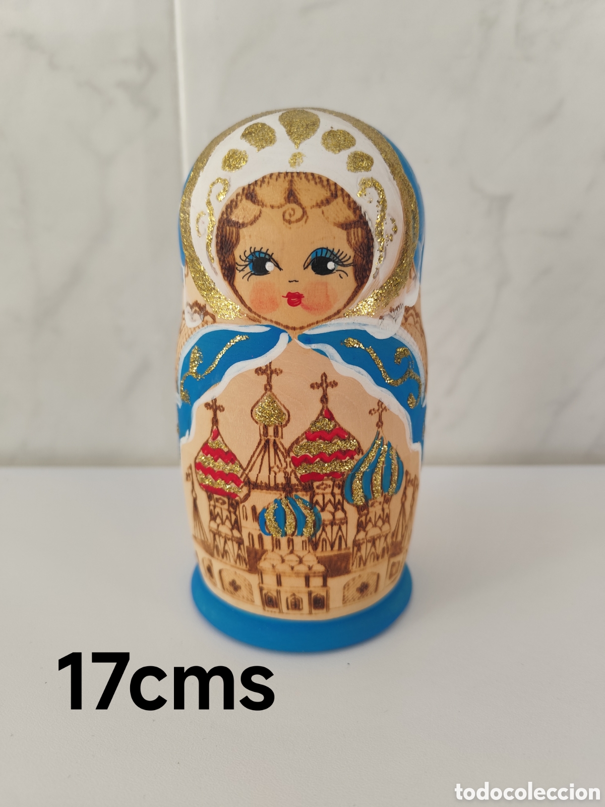 Mu&ntilde;ecas extranjeras: Conjunto de Matrioskas rusas tradicionales - 5 piezas - de madera pintada