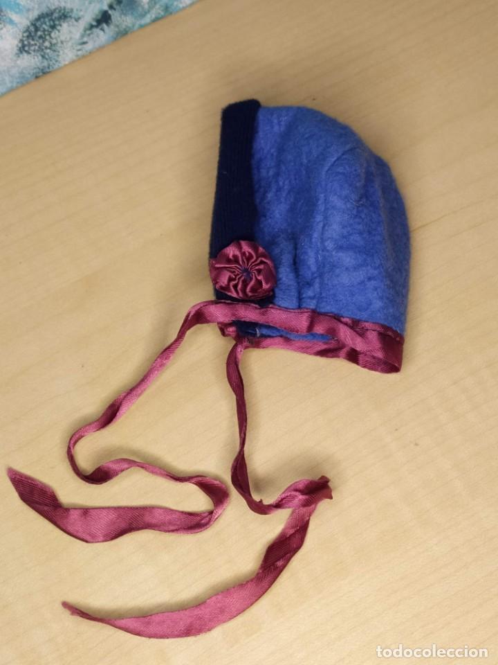 Mu&ntilde;ecas Lesly cl&aacute;sicas de colecci&oacute;n: GORRO AZUL LESLY - Foto 1