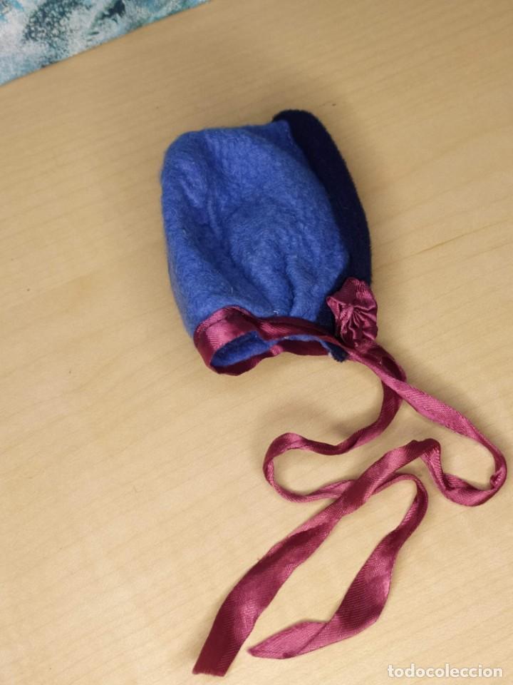 Mu&ntilde;ecas Lesly cl&aacute;sicas de colecci&oacute;n: GORRO AZUL LESLY - Foto 2