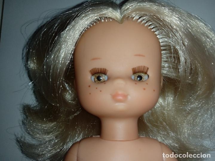 Mu&ntilde;ecas Lesly cl&aacute;sicas de colecci&oacute;n: Mu&ntilde;eca Lesly 4 pecas - Foto 4