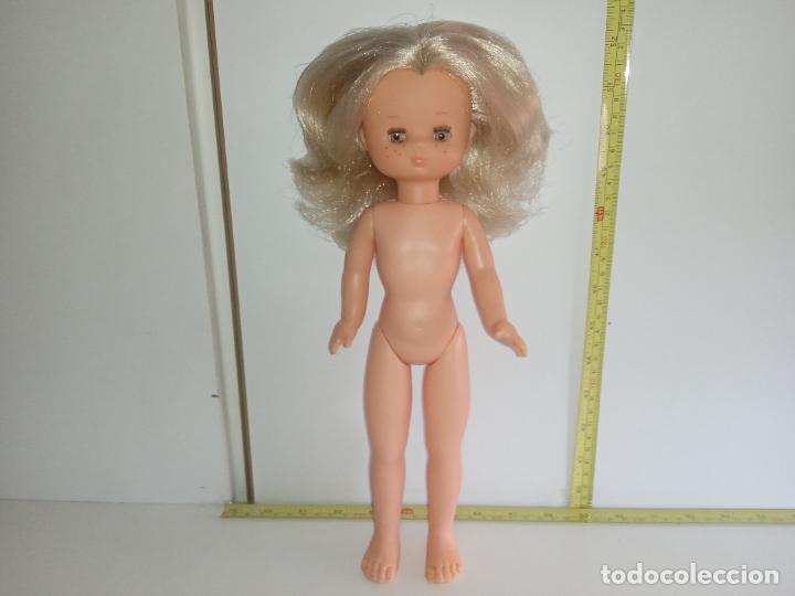 Mu&ntilde;ecas Lesly cl&aacute;sicas de colecci&oacute;n: Mu&ntilde;eca Lesly 4 pecas - Foto 7