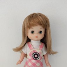 Bambole Lesly di Famosa: LESLY ANTIGUA MUÑECA CON CONJUNTO Nº 12 MAÑANA ROSA 1976 - 10 PECAS