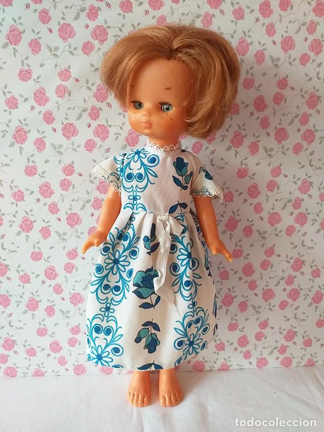 Puppen Lesly von Famosa: Vestido flores azules para Lesly de famosa