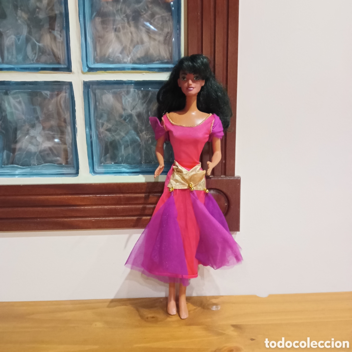 Mu&ntilde;ecas Lesly cl&aacute;sicas de colecci&oacute;n: Mu&ntilde;eca Esmeralda Disney - Foto 1
