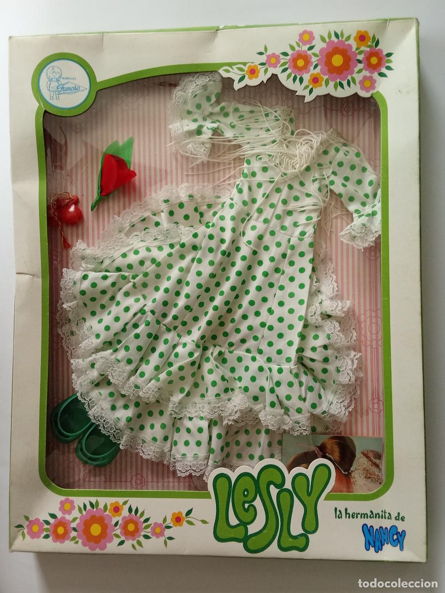 Mu&ntilde;ecas Lesly Cl&aacute;sicas de colecci&oacute;n: Conjunto vestido flamenca verde en caja completo Lesly Famosa a&ntilde;os 70 sin uso