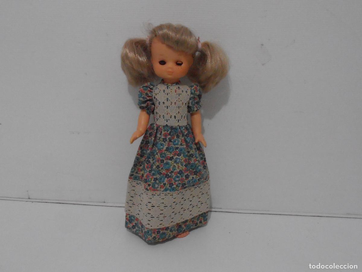 Mu&ntilde;ecas Lesly Cl&aacute;sicas de colecci&oacute;n: MU&Ntilde;ECA LESLY PECAS, OJOS ARONA, VESTIDO ORIGINAL, FAMOSA, A&Ntilde;OS 70