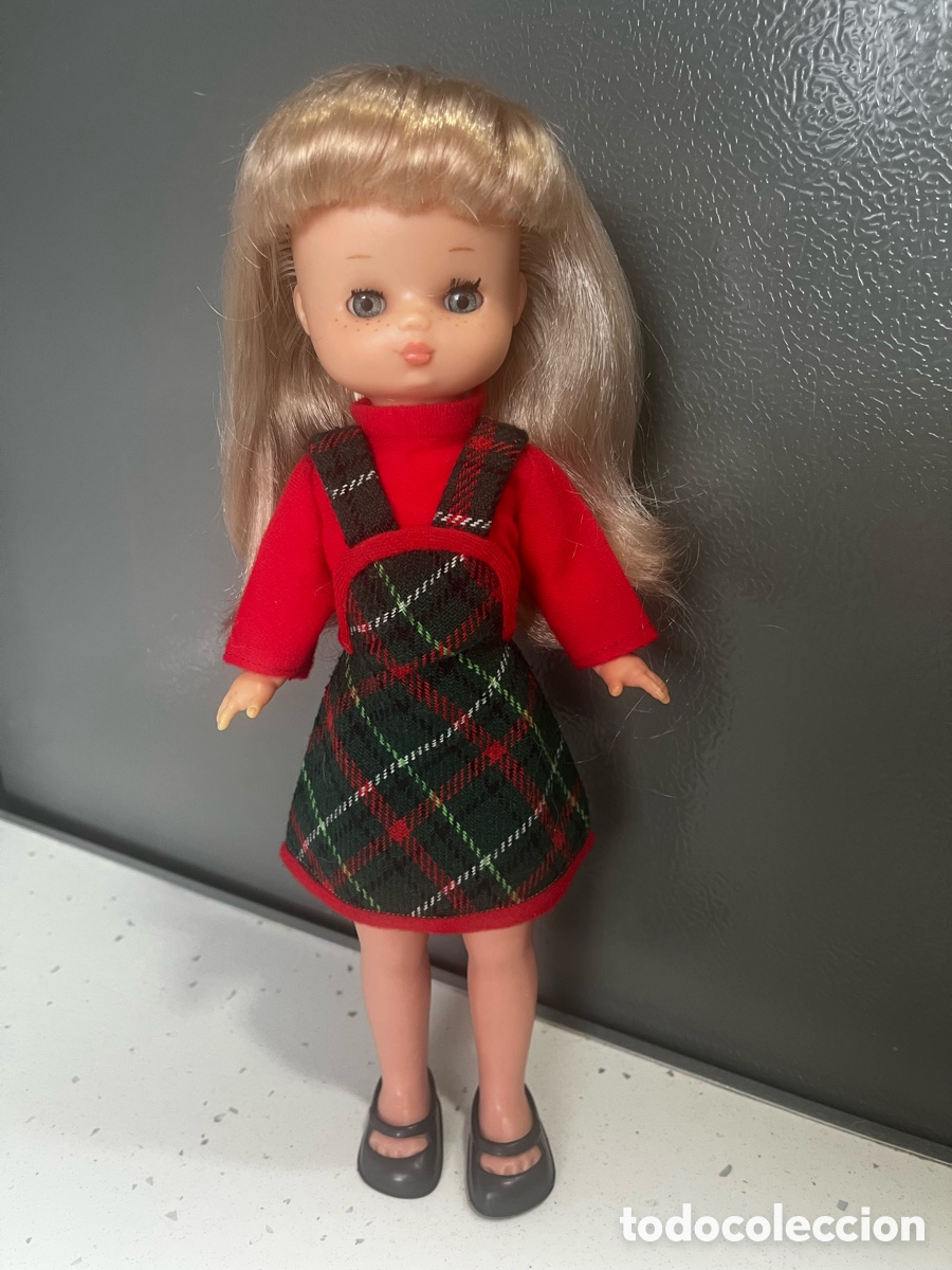 Mu&ntilde;ecas Lesly Cl&aacute;sicas de colecci&oacute;n: Lesly de famosa 9 pecas, traje origianl