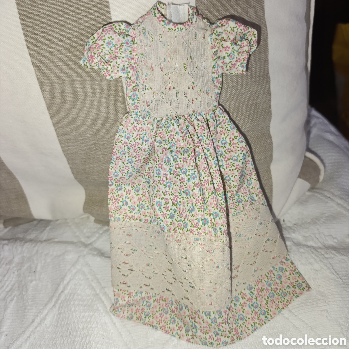 Mu&ntilde;ecas Lesly Cl&aacute;sicas de colecci&oacute;n: Lesly,vestido Liberty original,a&ntilde;os 70