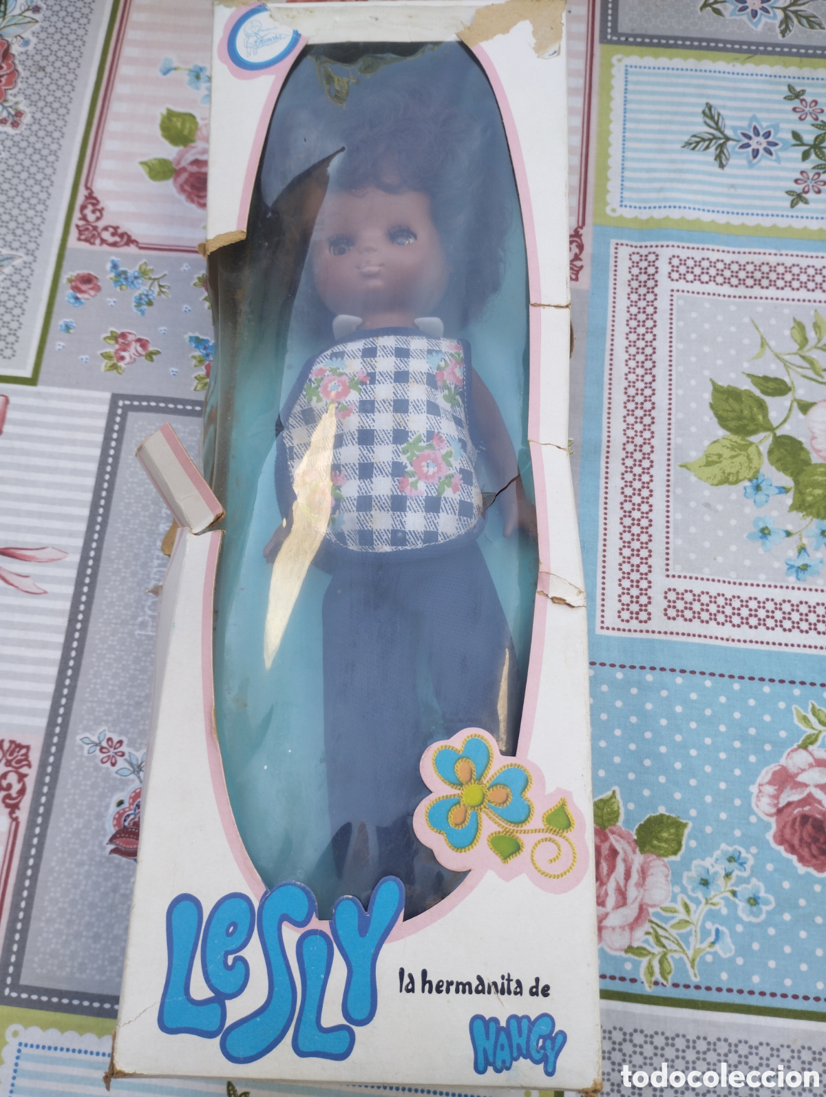 Mu&ntilde;ecas Lesly Cl&aacute;sicas de colecci&oacute;n: Lesly la hermanita de Nancy famosa con su caja