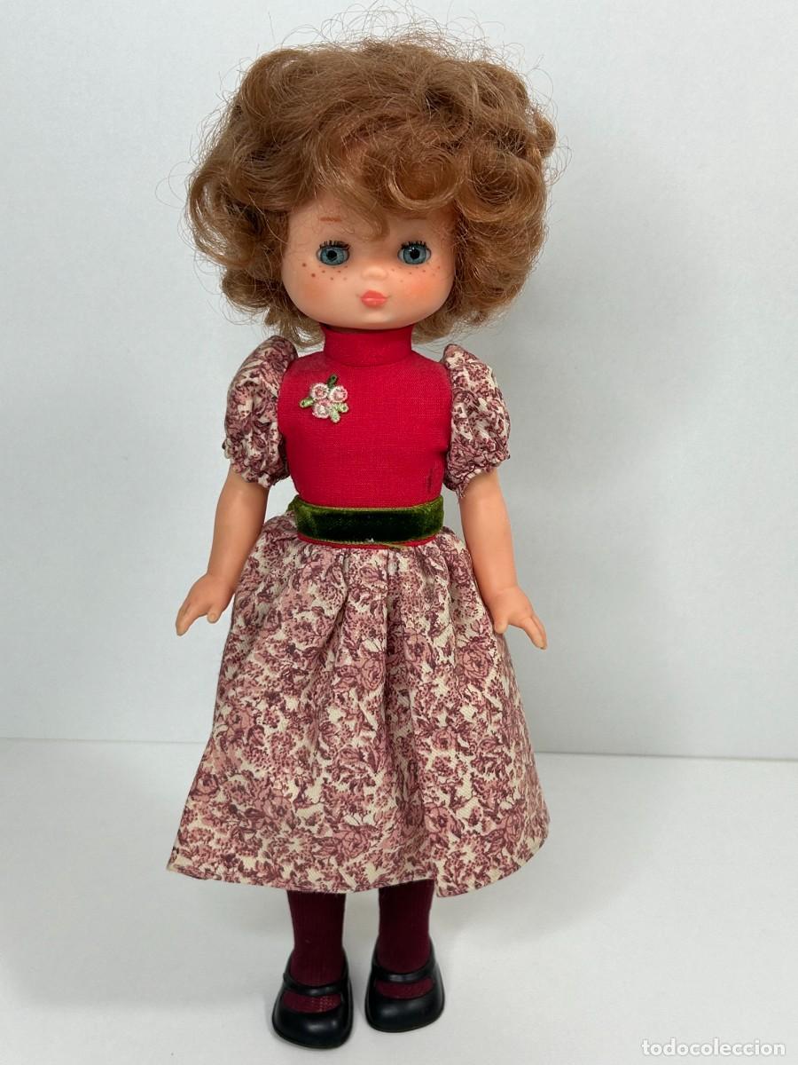 Mu&ntilde;ecas Lesly Cl&aacute;sicas de colecci&oacute;n: MU&Ntilde;ECA LESLY PELIRROJA PELO RIZADO