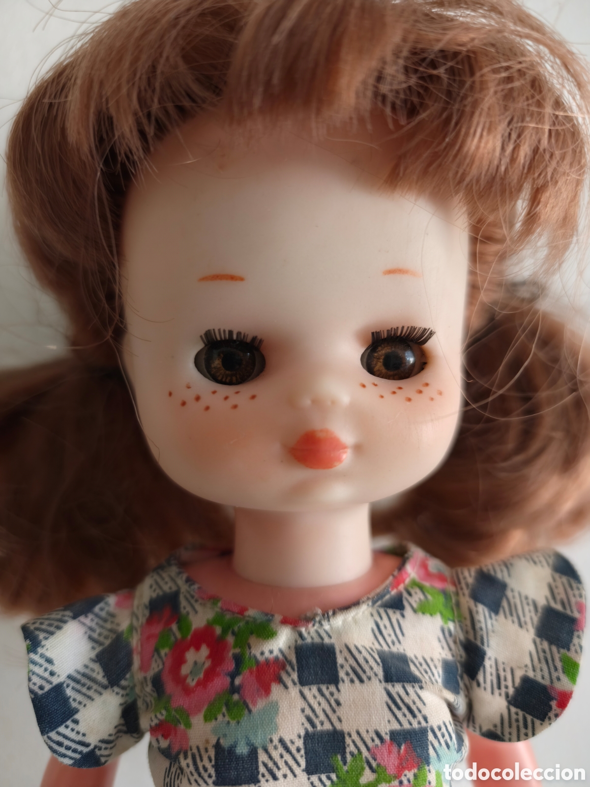 Mu&ntilde;ecas Lesly Cl&aacute;sicas de colecci&oacute;n: MU&Ntilde;ECA LESLY ARONA DE FAMOSA