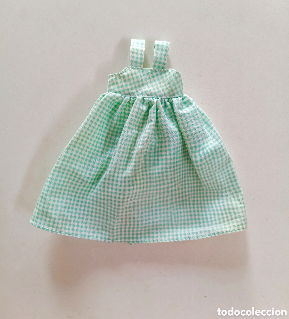 Mu&ntilde;ecas Lesly cl&aacute;sicas de colecci&oacute;n: Lesly Vichy verde vestido de tirantes de cuadros verdes y blancos a&ntilde;os 70 Famosa con etiqueta Nancy