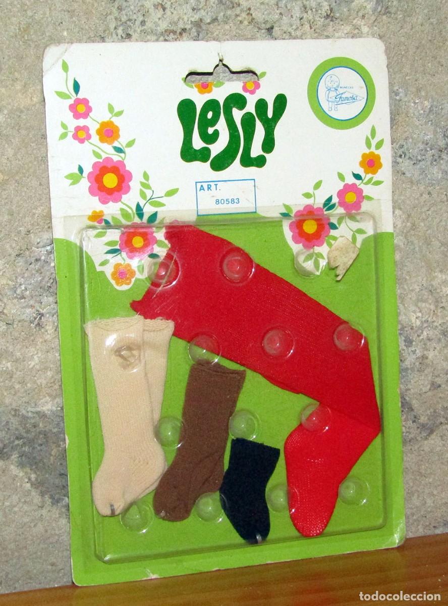 Mu&ntilde;ecas Lesly cl&aacute;sicas de colecci&oacute;n: LESLY, DE FAMOSA: ANTIGUO BLISTER MEDIAS Y CALCETINES - 80583 - NUEVO - A&Ntilde;OS 70