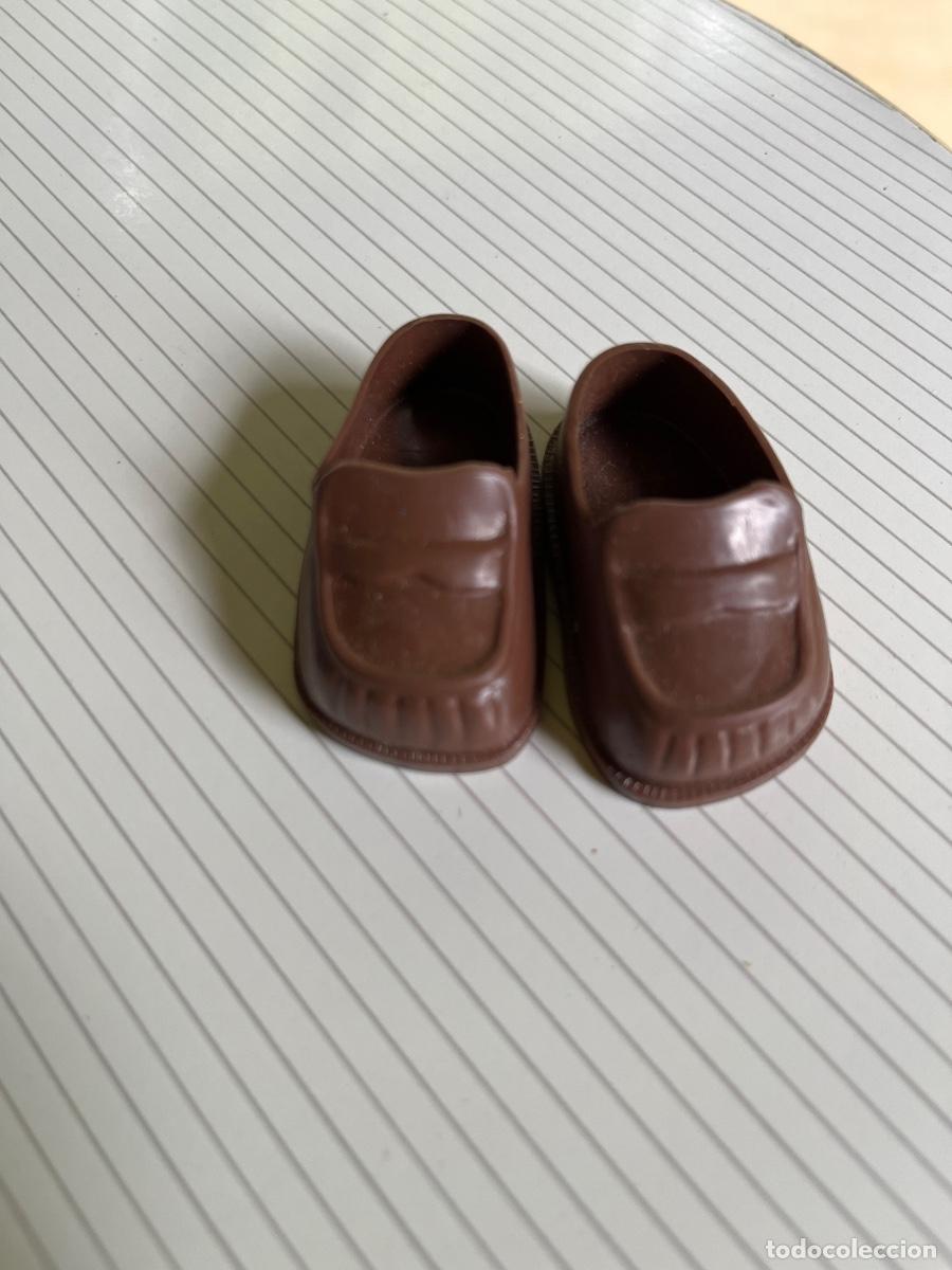 Mu&ntilde;ecas Lesly cl&aacute;sicas de colecci&oacute;n: Zapatos Lesly - mocasines marrones