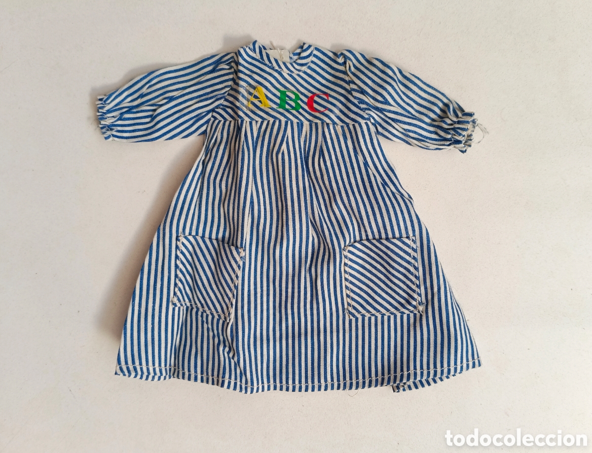Mu&ntilde;ecas Lesly cl&aacute;sicas de colecci&oacute;n: Lesly vestido ABC conjunto escolar, bata colegio rayas azul y blancas a&ntilde;os 70 Famosa