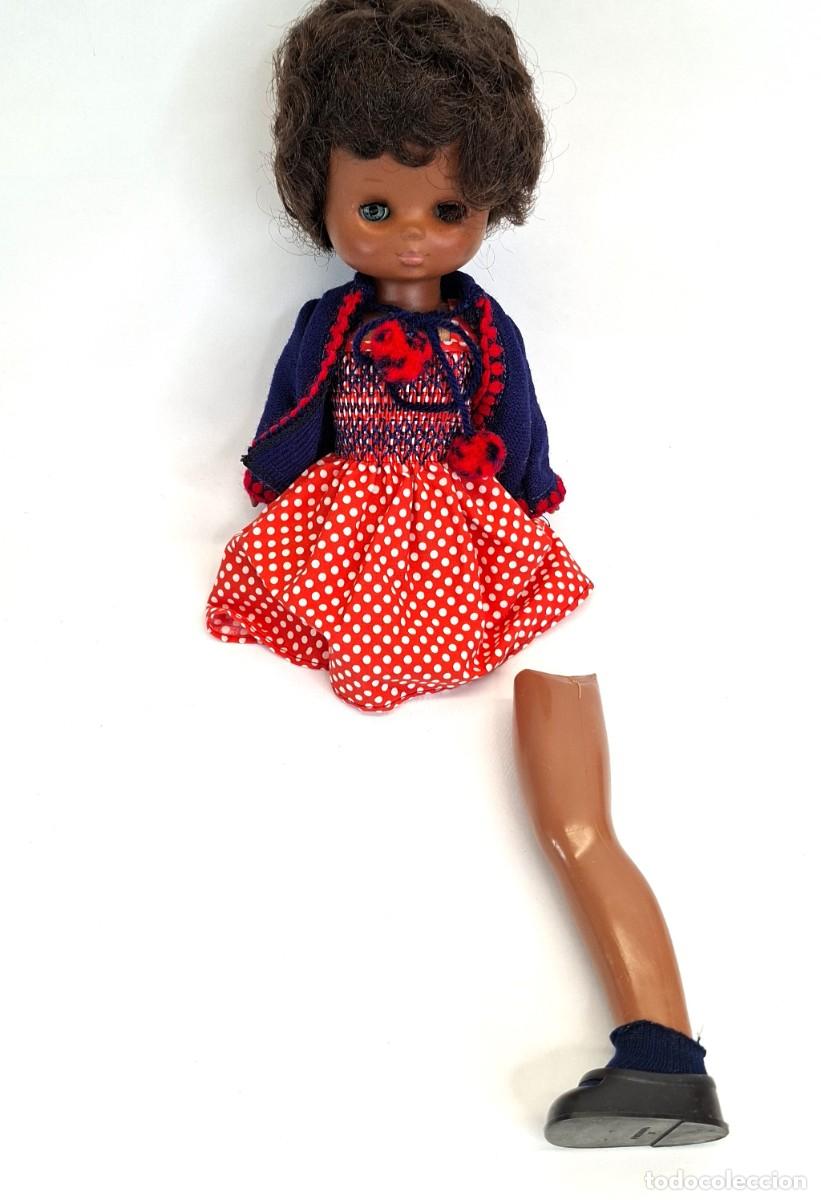 Mu&ntilde;ecas Lesly cl&aacute;sicas de colecci&oacute;n: MU&Ntilde;ECA LESLY DE FAMOSA PARA REPARAR, CON VESTIDO DE ORIGEN IGUELDO.