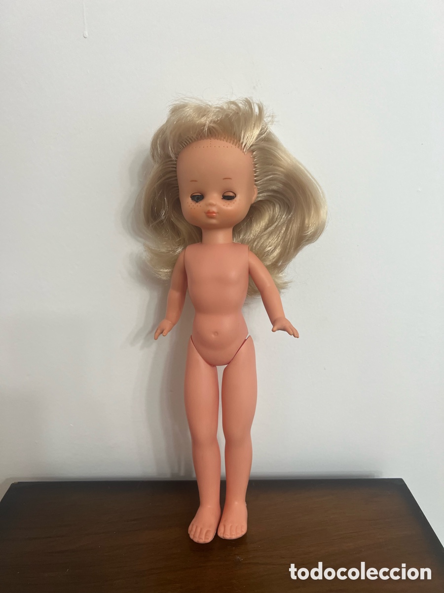 Mu&ntilde;ecas Lesly cl&aacute;sicas de colecci&oacute;n: Lesly pelirroja flequillo con melena